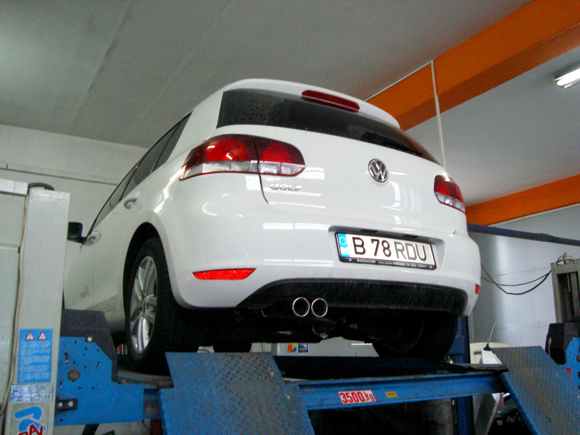 Ornament esapament inox tips dublu P372 4 VW Golf6 Borla by PILOT 1 Ornament esapament inox tips dublu P372 - imagine 4